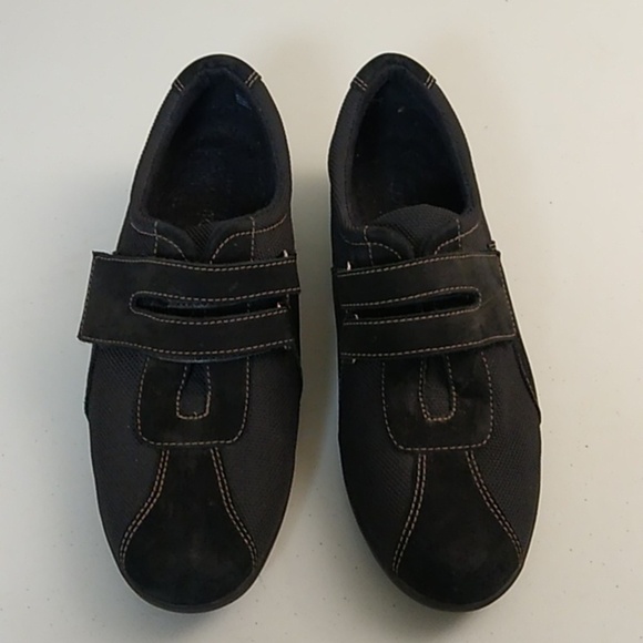 STRICTLY COMFORT SUEDE LEATHER UPPER, RUBBER SOLE, WALKING ATHLETIC SHOE - Picture 2 of 11